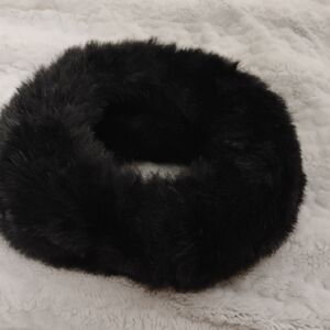 Elegant Black Faux Fur Scarf